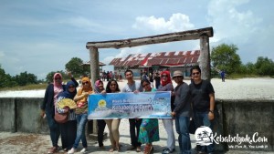 Ibu Magda Anggelina Paket Tour Belitung