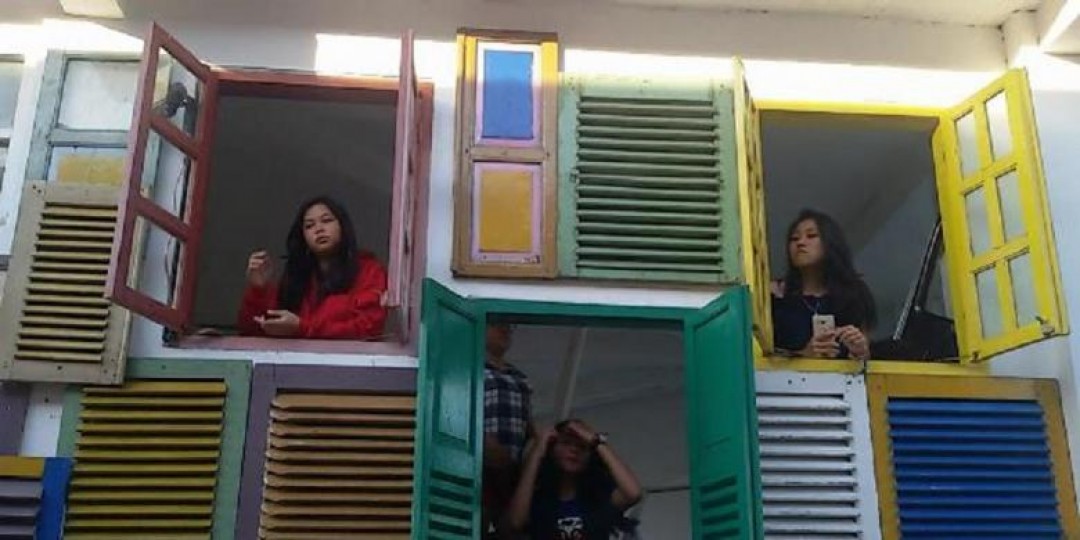 Rumah Jendela Inspirasi, Rumah Seribu Jendela